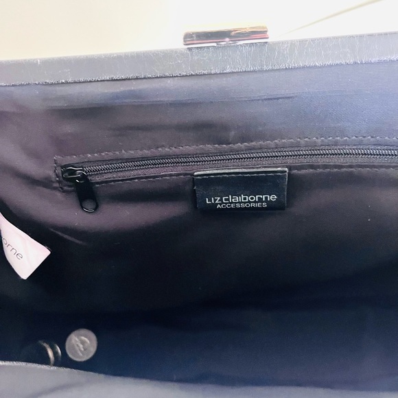 Y2K Liz Claiborne Vintage Leather Kisslock closure Womens Handbag / Shoulderbag - Picture 11 of 11